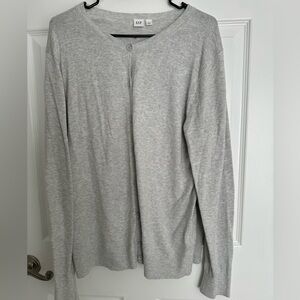 Gap women’s button-down long sleeve sweater